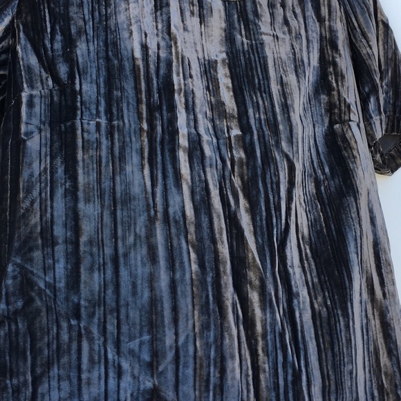 Splendid Dark Gray Soft Shimmery Top Short Sleeve - Picture 3 of 8